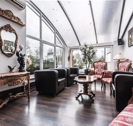 Wzgorze Toskanii Conferences & Restaurant เชสมีโรโว ภายนอก รูปภาพ