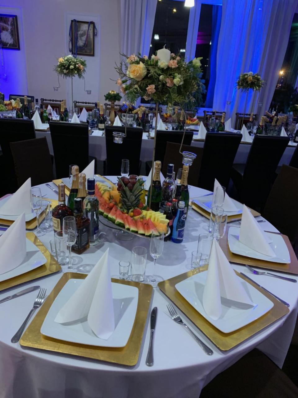 Wzgorze Toskanii Conferences & Restaurant เชสมีโรโว ภายนอก รูปภาพ